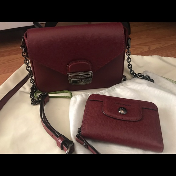 Longchamp Handbags - Longchamp burgundy leather bag w/matching wallet
